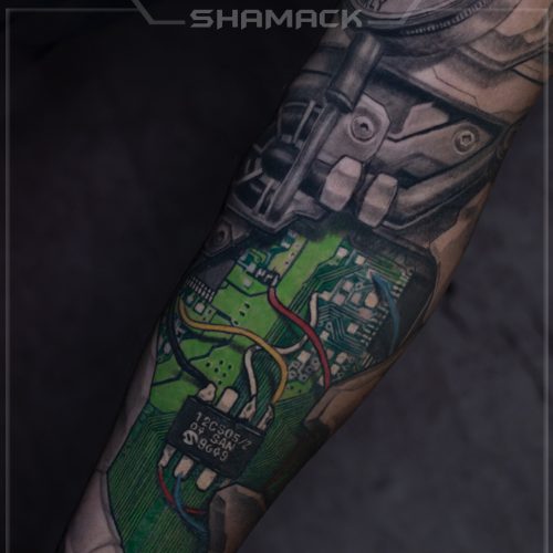 spring-MTB-biceps-realism-3d-Black-and-grey-cyber-biomechanical-tattoo-Shamack-Inkden