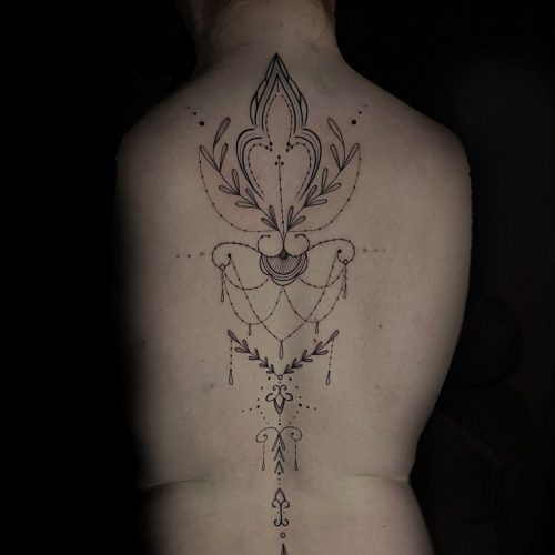 adrianna-urban-inkden-tattoo-studio-blackpool-mandala-backpiele-linework
