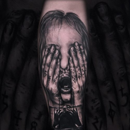 horror-ghost-realistic-grey-chris-Strach-inkden-tattoo-Blackpool