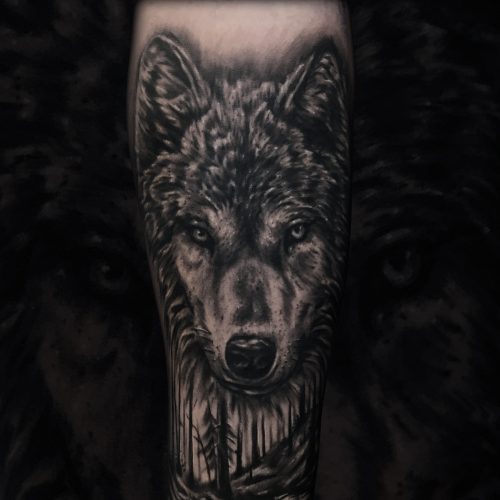 wolf-realistic-chris-Strach-inkden-tattoo-Blackpool