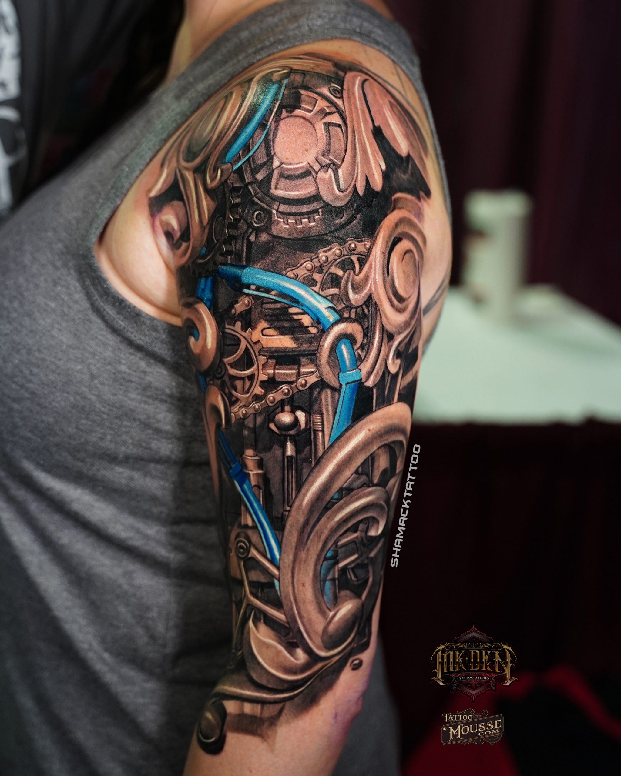 Bhavesh Kalma - Biomechanical tattoos are one of the most popular  contemporary tattoo art movements. As indicated by the name, they involve a  combination of organic elements and mechanical pieces – a