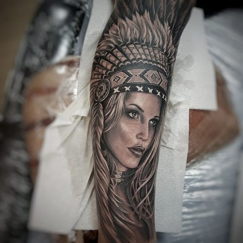 Native-american-female-portrait -tattoo-by-Pedro-VanDiesel-Tattoo_Inkden-Tattoo-Studio-Blackpool