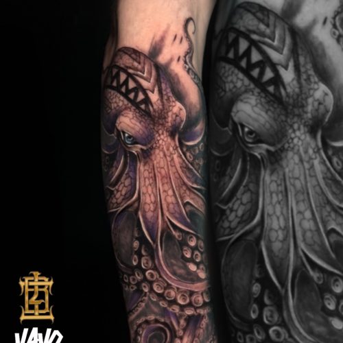 octopus-Kraken-polynesian-underwatercritter-blackandgrey-smallcolour-armpiece